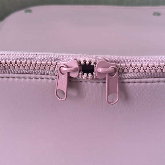 Barefoot Caribou bag travel cosmetic - Picture 7 of 9